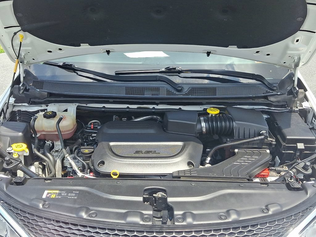 Used 2020 Chrysler Pacifica Touring-L Plus FWD image 30