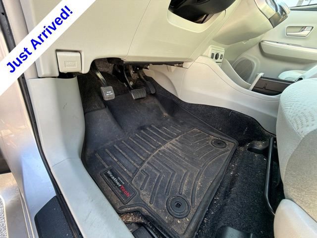 Used 2012 Toyota Prius V Three FWD image 33