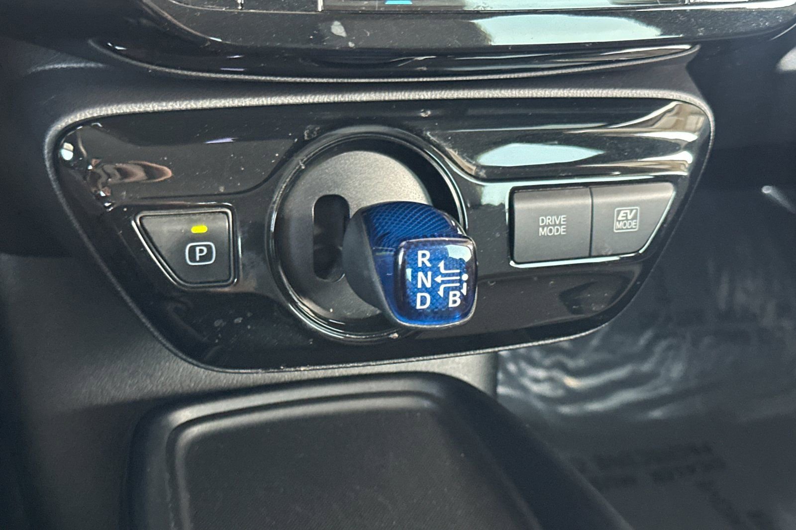 Certified 2020 Toyota Prius LE w/ Carpet Mat Package image 26