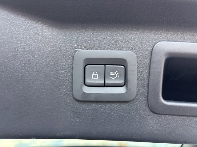 Used 2024 MAZDA CX-90 Plug-In Hybrid w/ Premium Pkg image 9