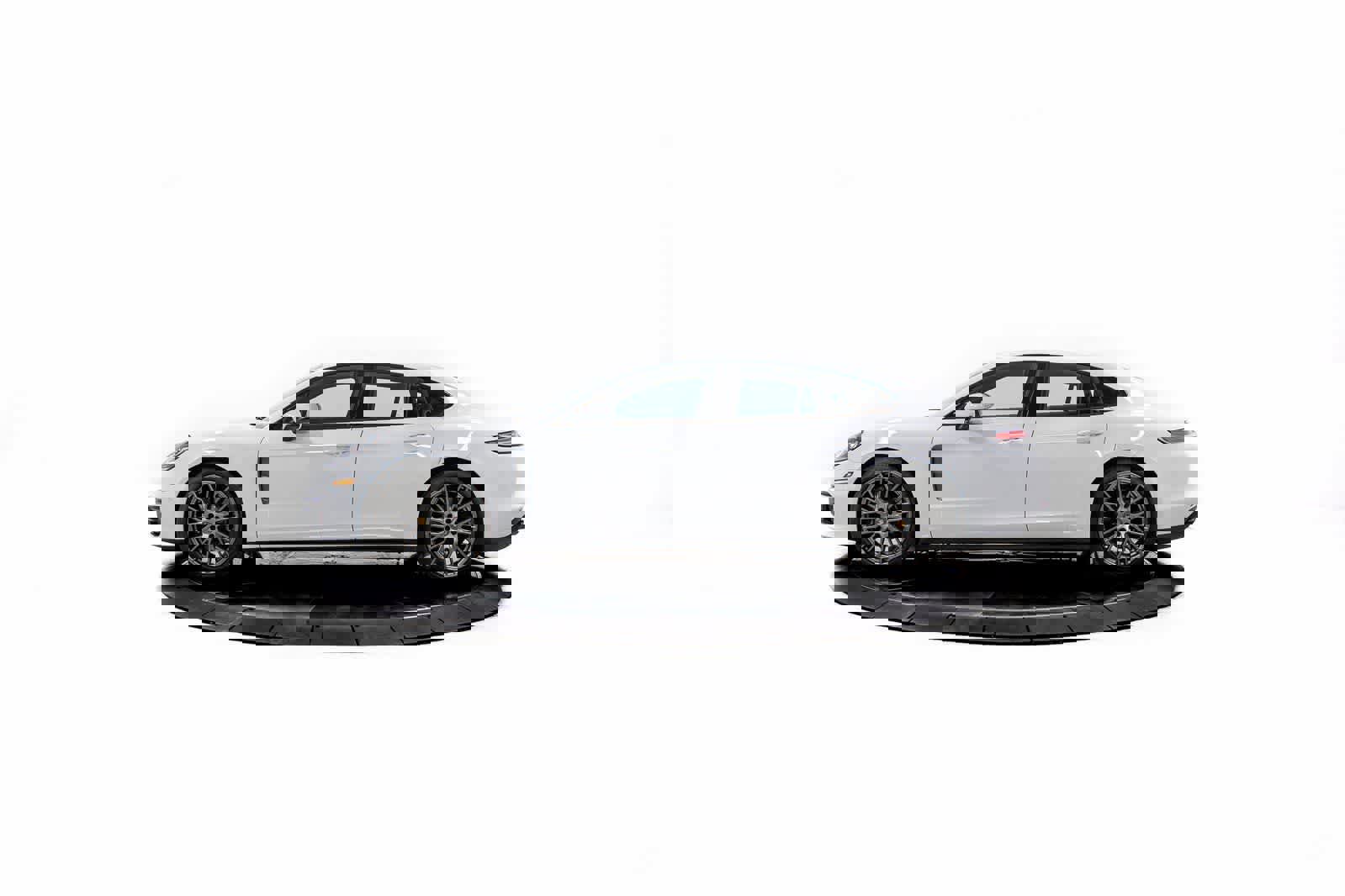 Certified 2023 Porsche Panamera Platinum Edition video 2