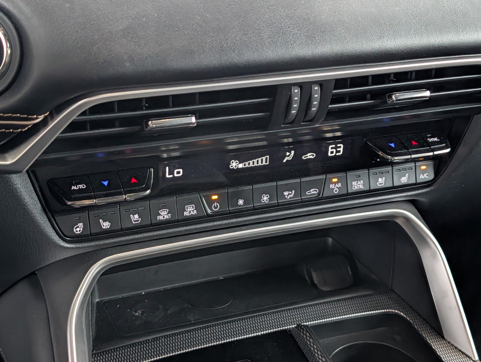 Certified 2025 MAZDA CX-90 Plug-In Hybrid w/ Premium Plus AWD/4WD image 25