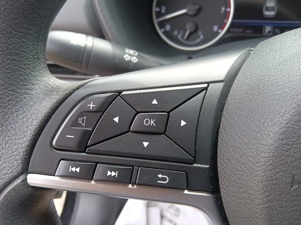 Used 2025 Nissan Sentra SV w/ Trunk Package FWD image 18