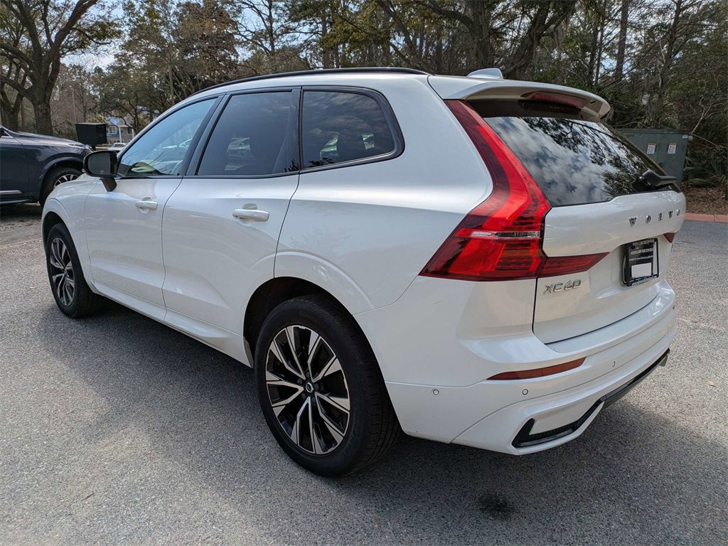 Used 2023 Volvo XC60 B5 Plus image 6