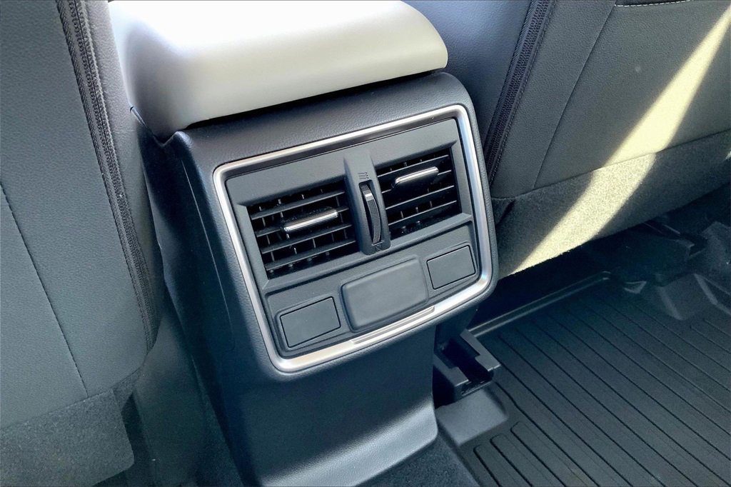 Used 2024 Subaru Forester Premium image 10