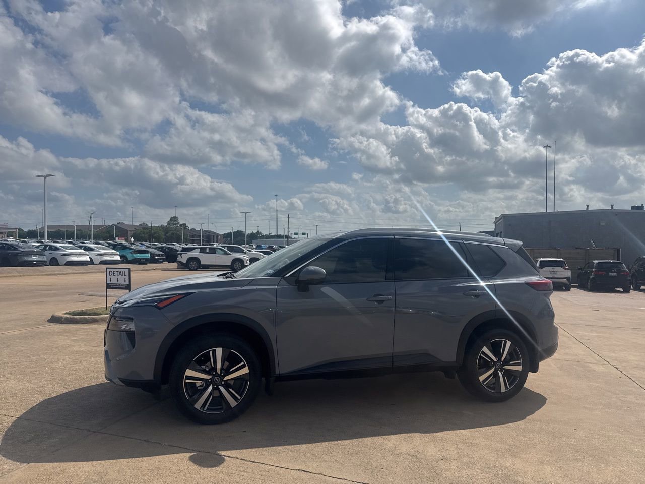 Certified 2025 Nissan Rogue SL w/ SL Premium Package image 11