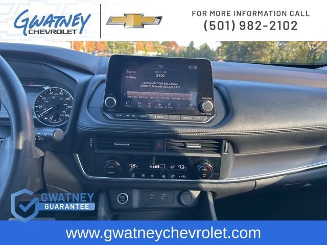 Used 2023 Nissan Rogue SV image 17