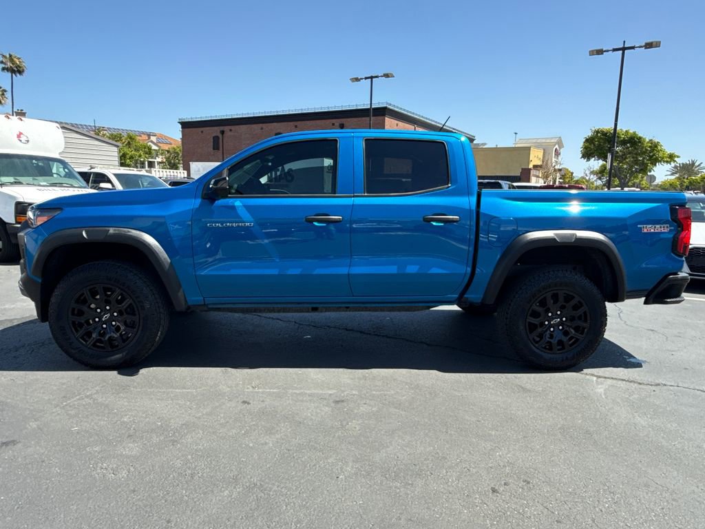 Used 2024 Chevrolet Colorado Trail Boss w/ Technology Package AWD/4WD image 7