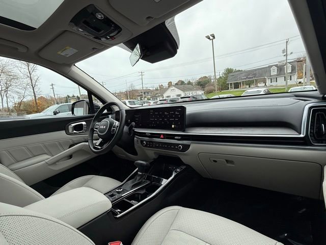 Used 2025 Kia Sorento SX image 24
