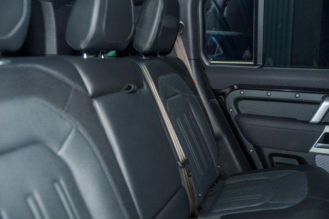 Used 2022 Land Rover Defender 110 X-Dynamic SE image 20