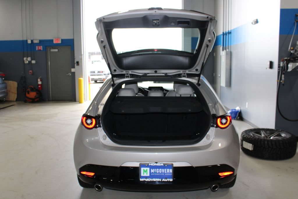 Used 2023 MAZDA MAZDA3 s FWD image 27