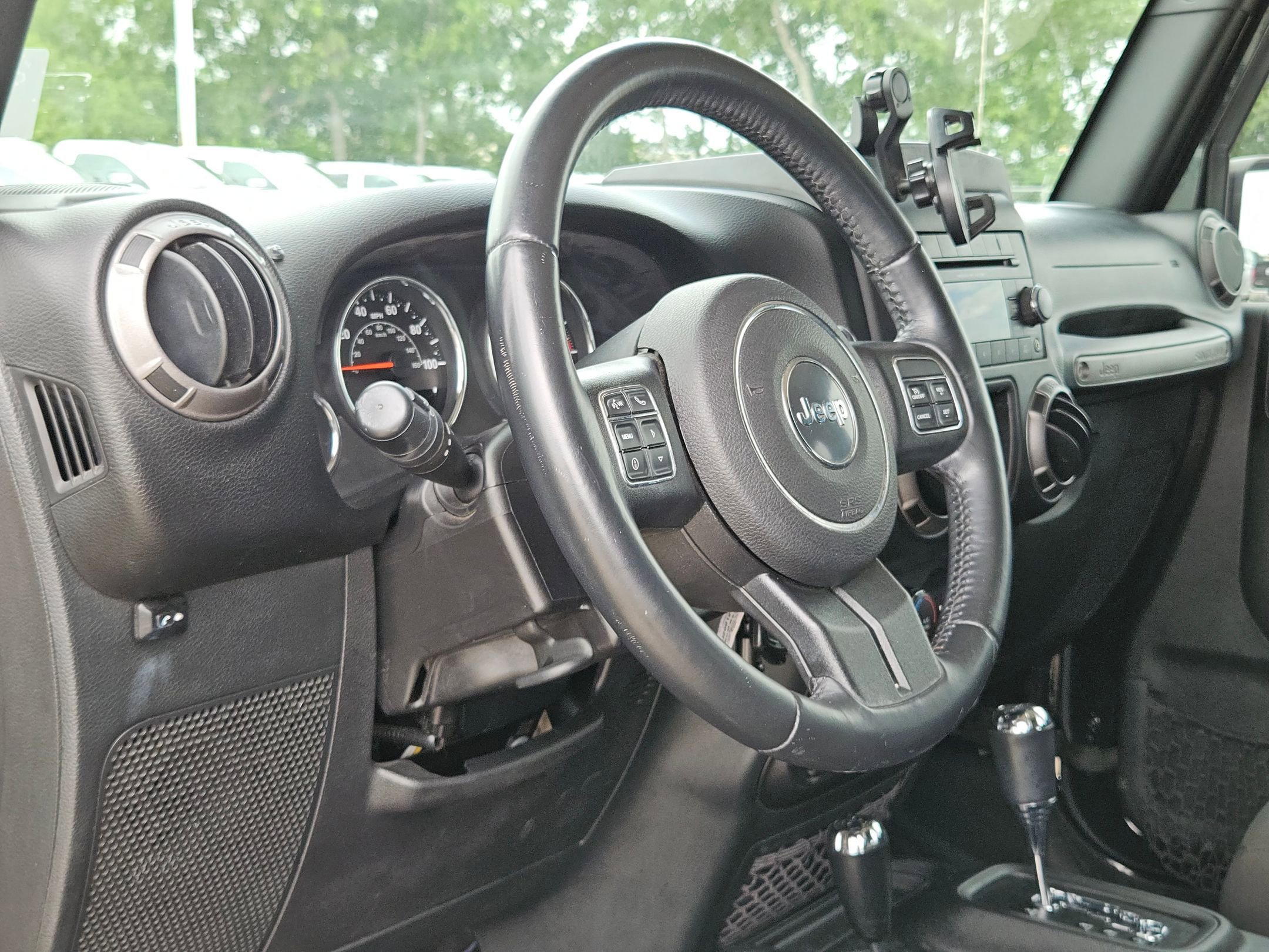 Used 2017 Jeep Wrangler Unlimited Sport w/ Connectivity Group AWD/4WD image 10