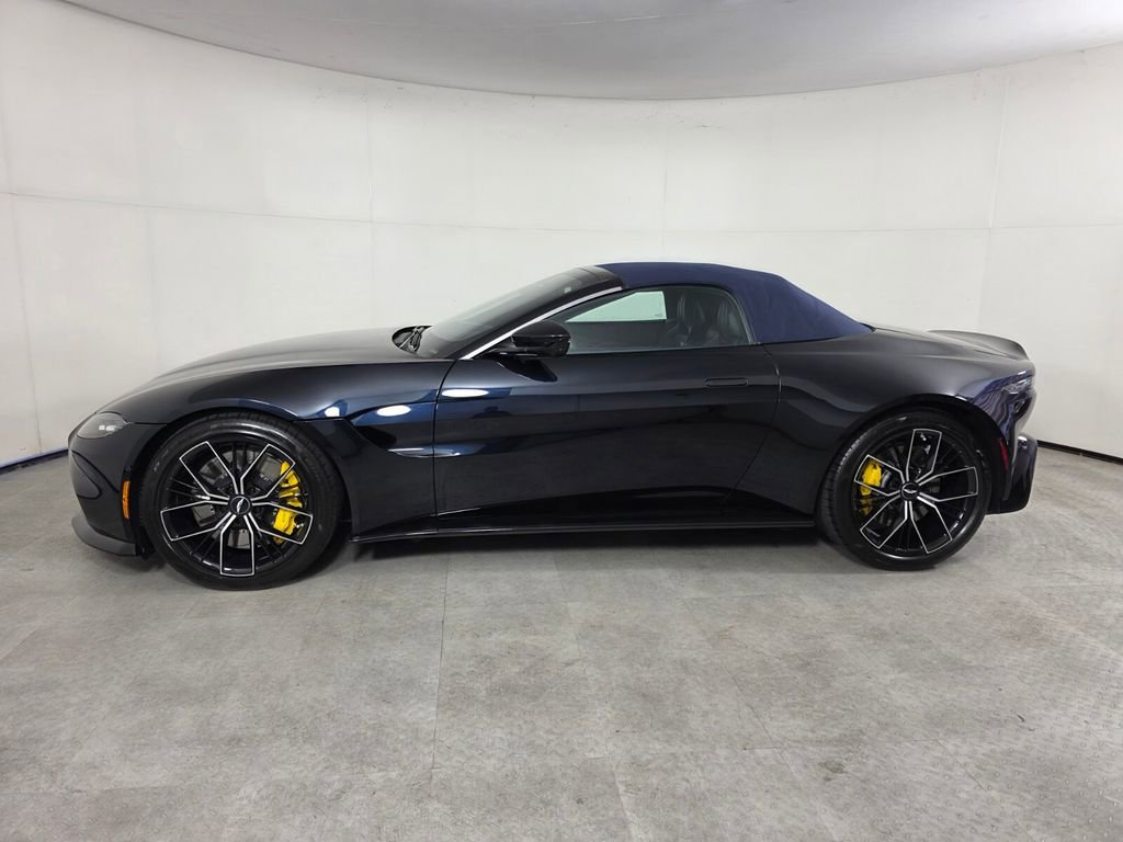 Used 2023 Aston Martin V8 Vantage Roadster RWD image 8