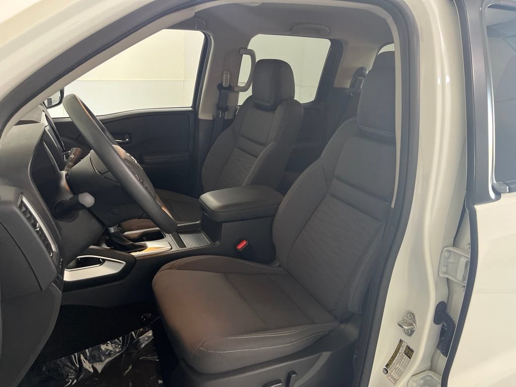 Used 2024 Nissan Frontier SV w/ Technology Package AWD/4WD image 18