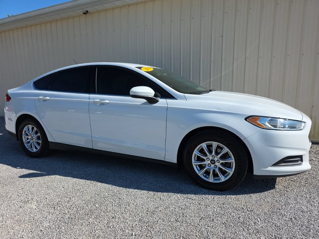 Used 2016 Ford Fusion S FWD image 2