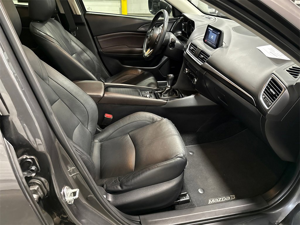 Used 2018 MAZDA MAZDA3 Grand Touring w/ Premium Equipment Package image 14
