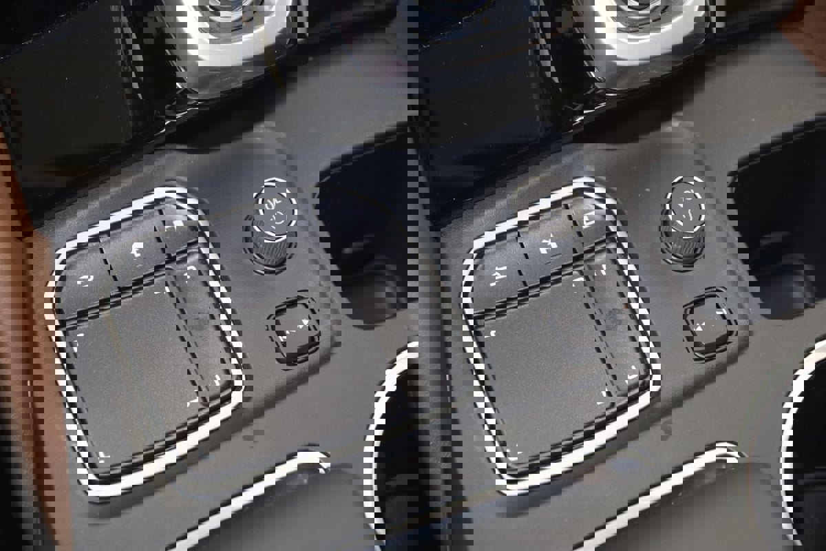 Used 2023 Acura MDX SH-AWD w/ Technology Package image 28