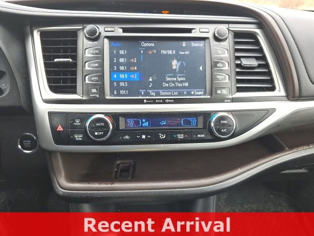 Used 2018 Toyota Highlander Limited w/ Protection Package #3 image 4