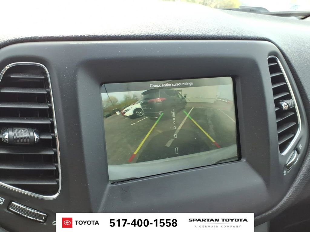 Used 2019 Jeep Compass Latitude w/ Popular Equipment Group FWD image 23