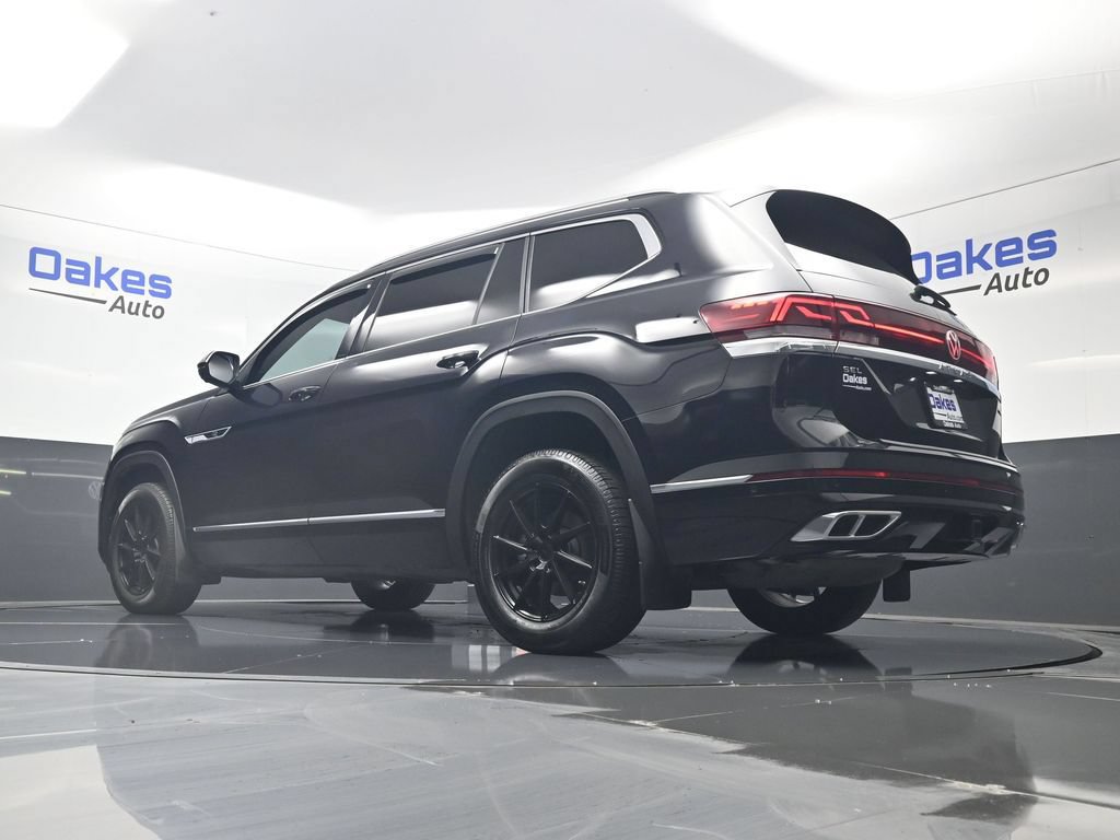 Used 2024 Volkswagen Atlas SEL Premium R-Line AWD/4WD image 45