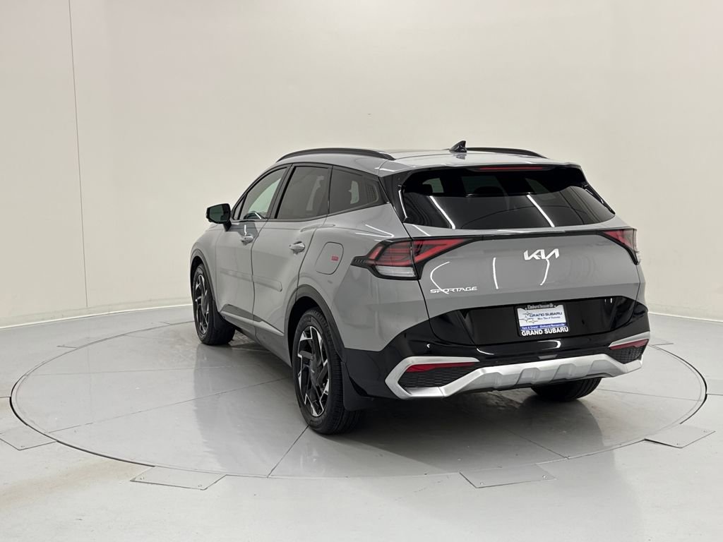 Used 2024 Kia Sportage SX image 3