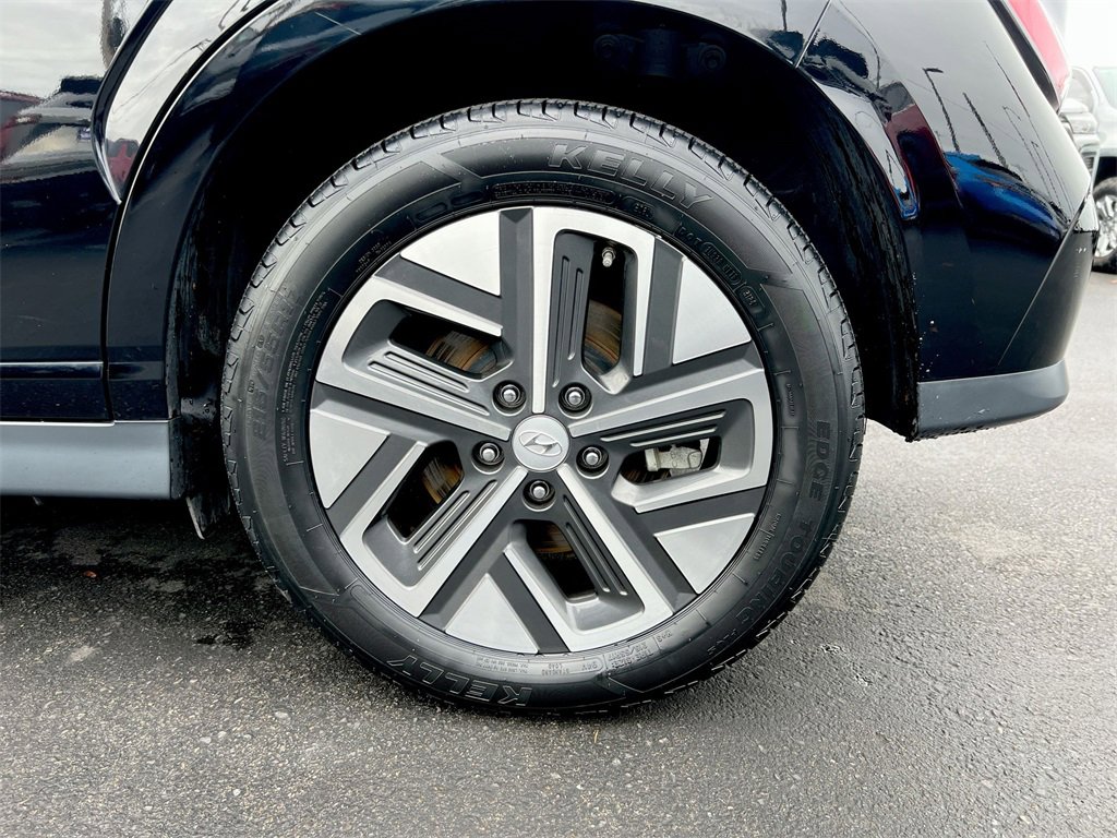 Used 2023 Hyundai Kona SE image 27