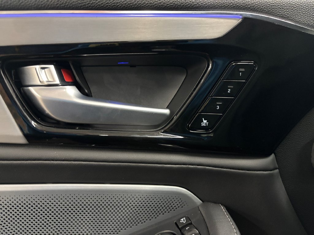 Certified 2026 Acura MDX w/ Technology Package AWD/4WD image 12
