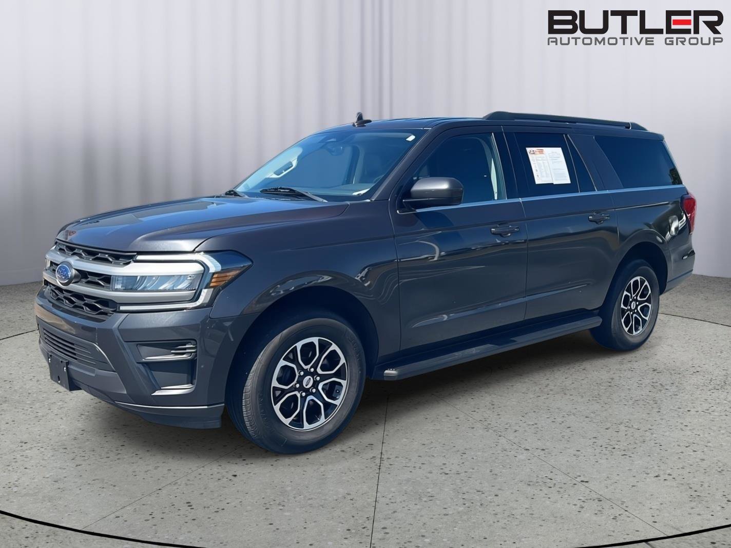 Used 2024 Ford Expedition Max XLT AWD/4WD image 2