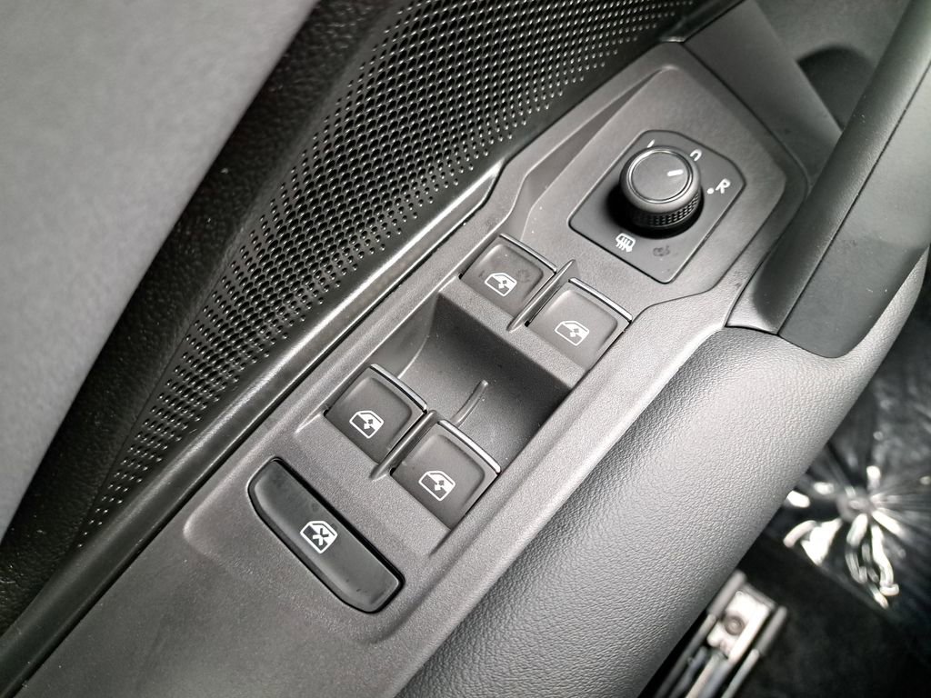 New 2025 Volkswagen Tiguan SE R-Line AWD/4WD image 27