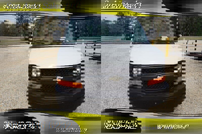 Used 2010 Chevrolet Express 1500 image 3