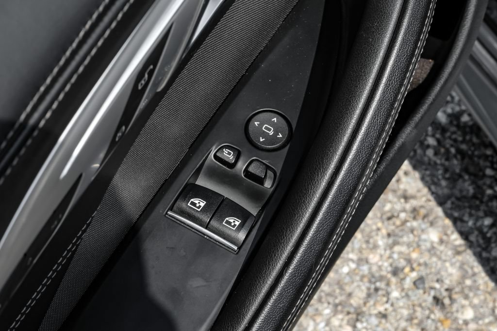 Used 2019 BMW M850i xDrive Coupe w/ Driving Assistance Package AWD/4WD image 32