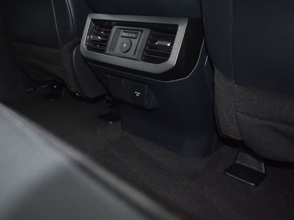 Used 2024 Ford F350 Platinum w/ FX4 Off-Road Package image 58