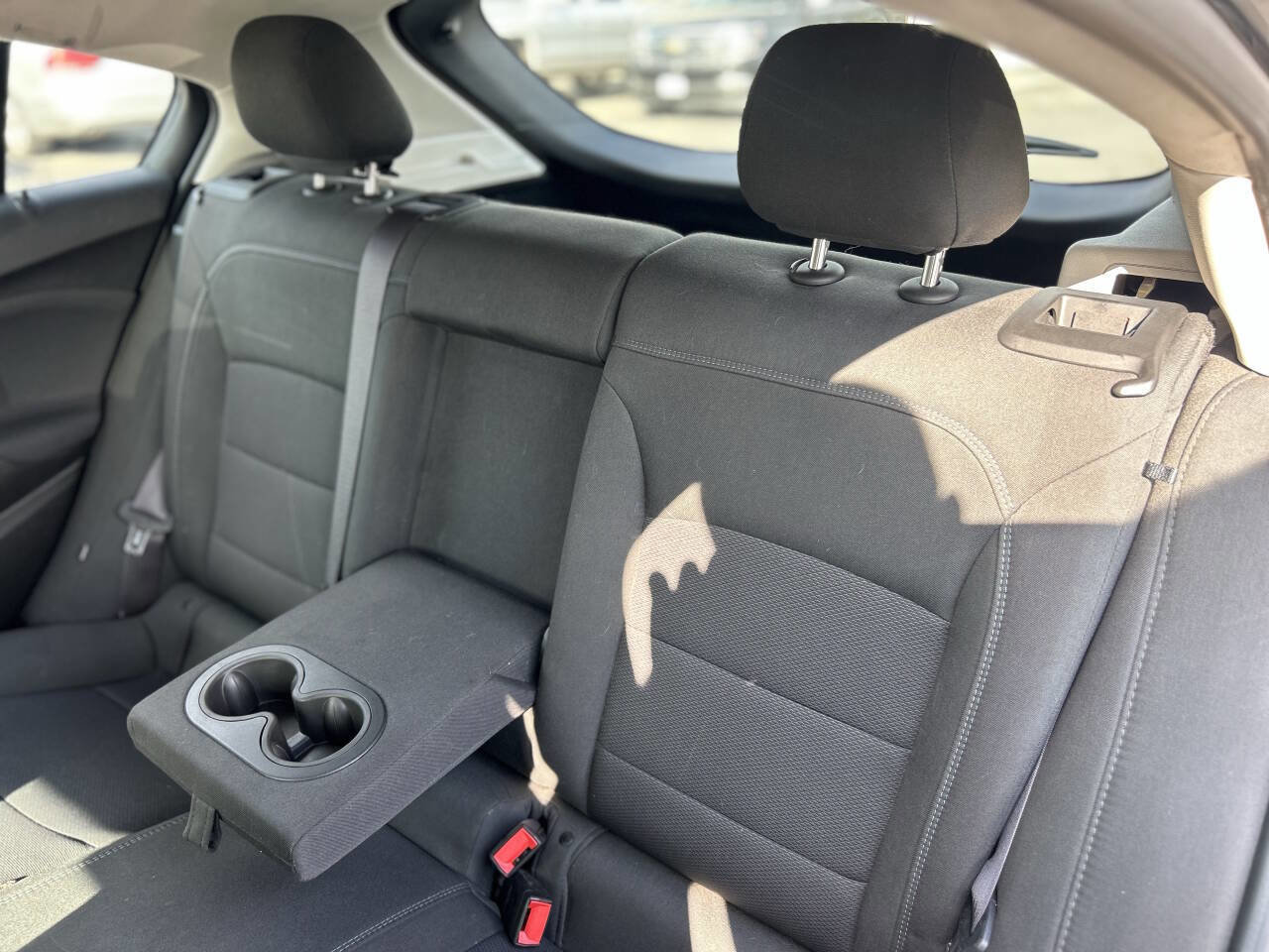 Used 2017 Chevrolet Cruze LT w/ Convenience Package image 17