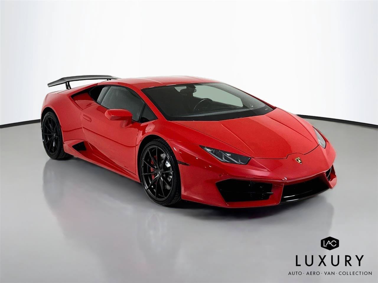 Used 2016 Lamborghini Huracan LP 580-2 RWD image 2