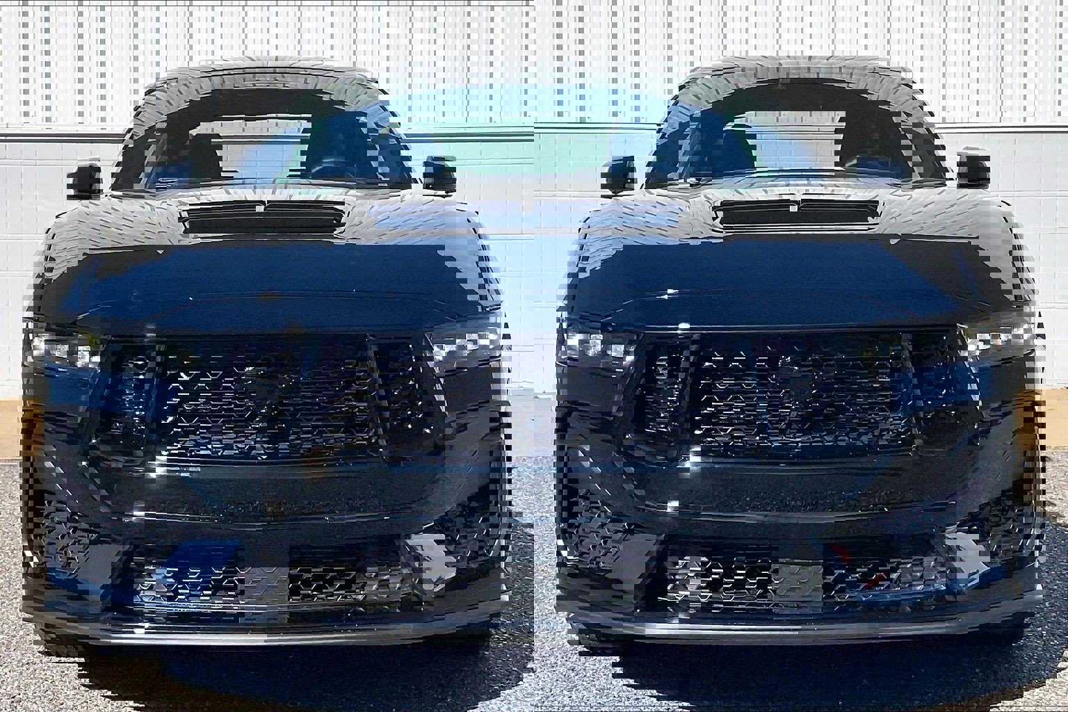 Used 2025 Ford Mustang GT image 3