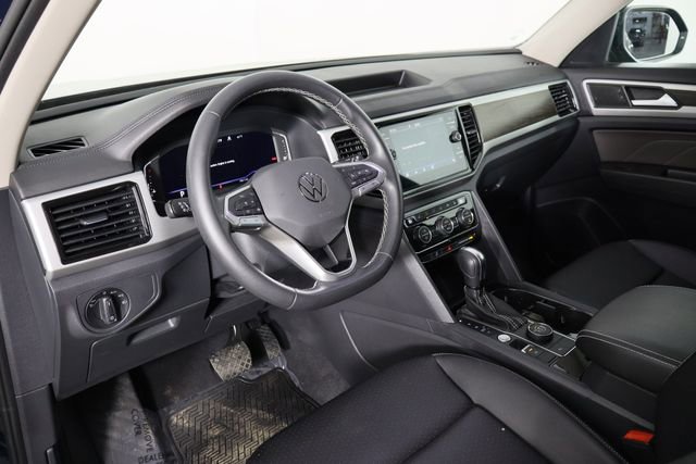 Used 2023 Volkswagen Atlas SE image 28