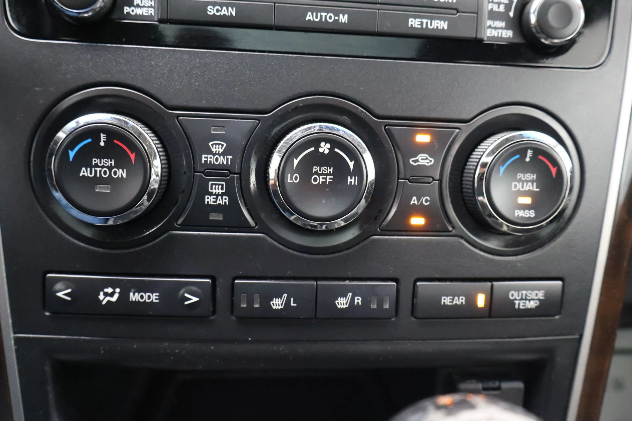 Used 2010 MAZDA CX-9 Grand Touring w/ Moonroof & Bose Audio Pkg AWD/4WD image 32