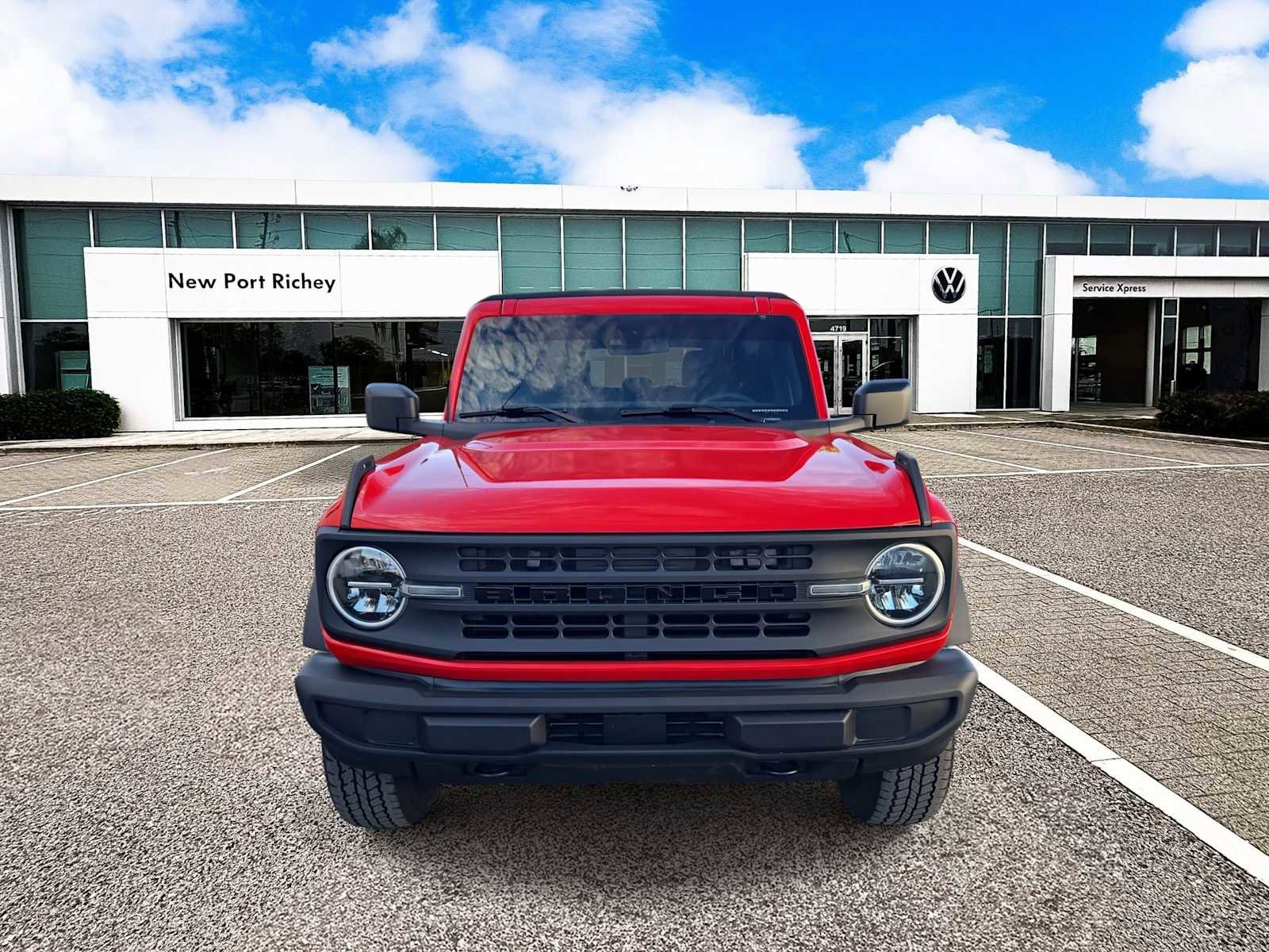 Used 2023 Ford Bronco 4-Door image 3
