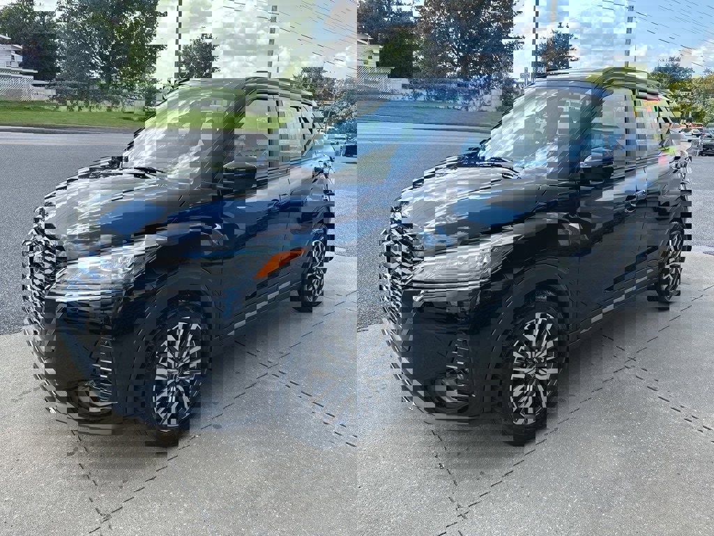 Used 2024 Nissan Kicks SR w/ SR Premium Package image 5