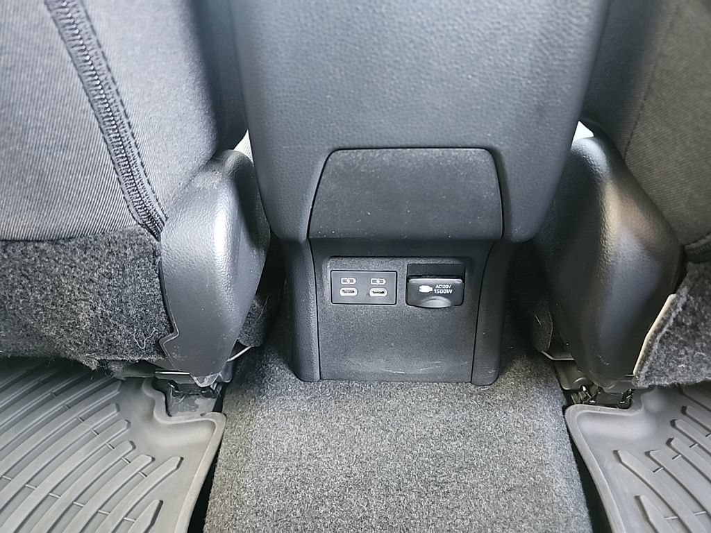 Used 2024 Toyota Prius Prime FWD image 33