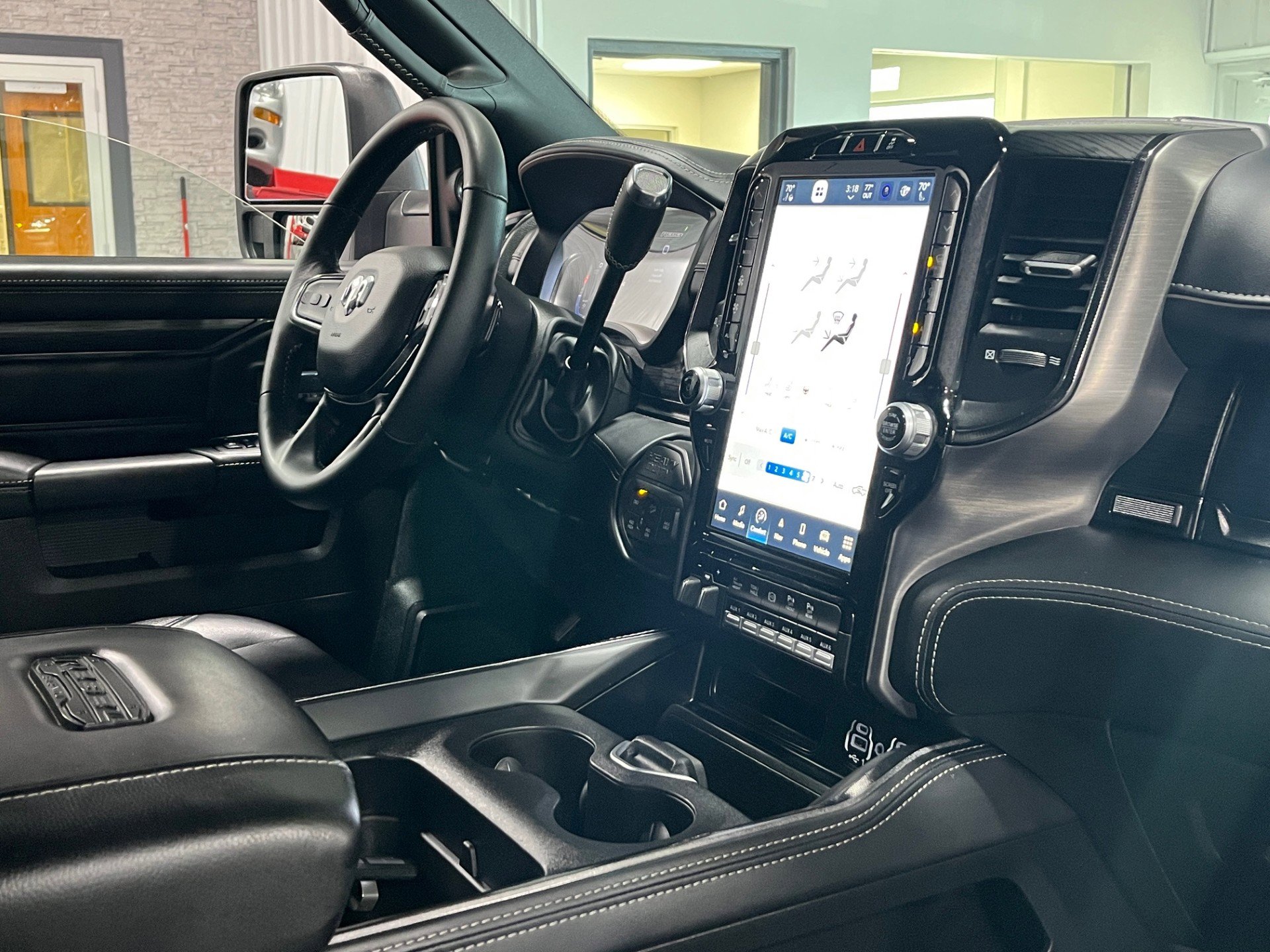 Used 2024 RAM 2500 Rebel w/ Towing Technology Group image 11