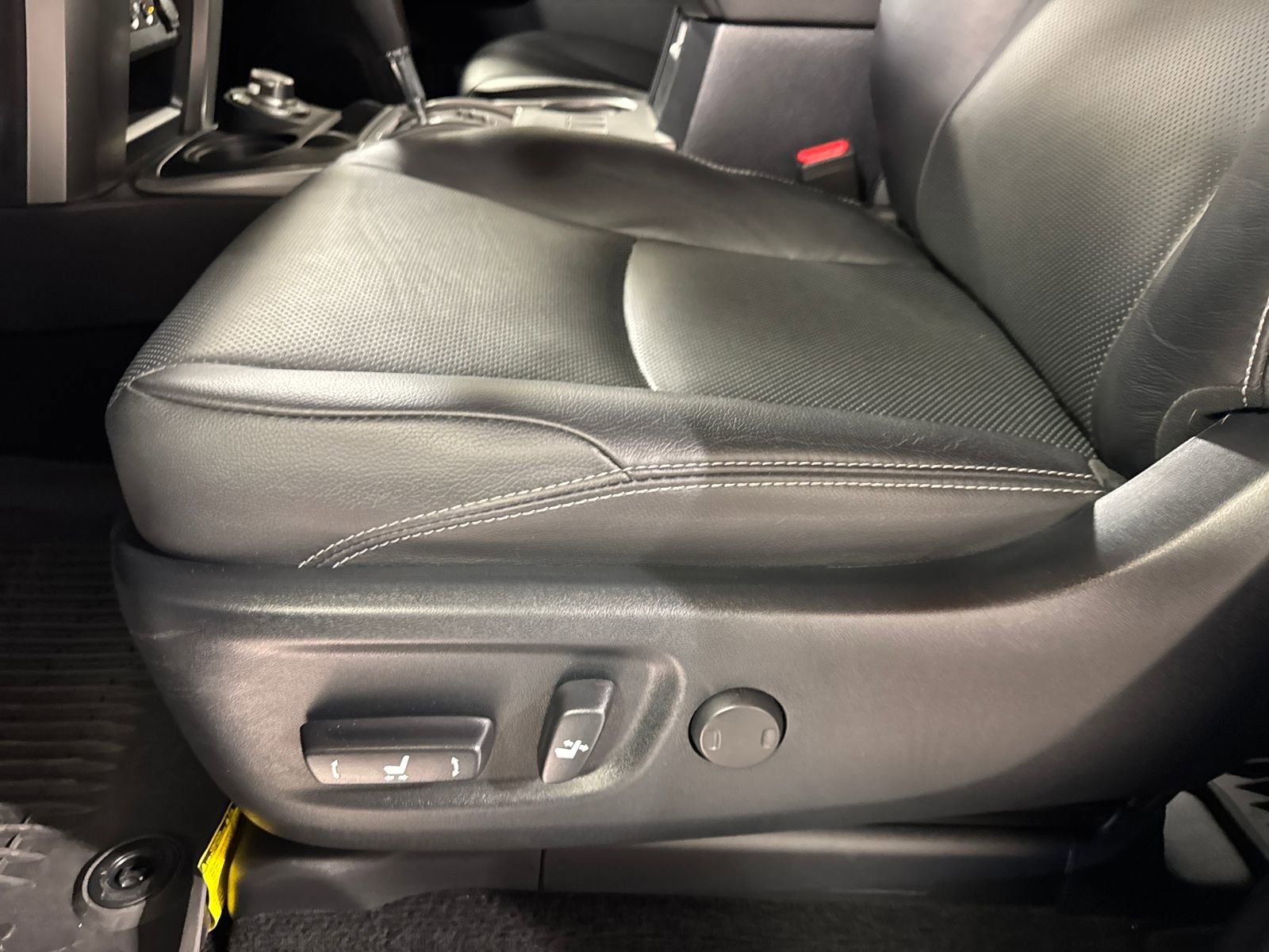 Used 2024 Toyota 4Runner Limited image 23