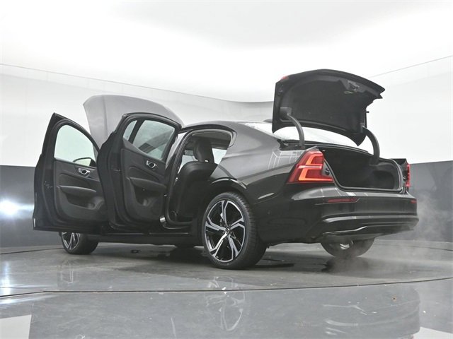 Used 2024 Volvo S60 B5 Plus image 53