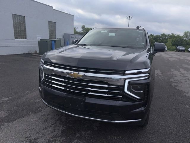 Used 2025 Chevrolet Tahoe LT AWD/4WD image 3