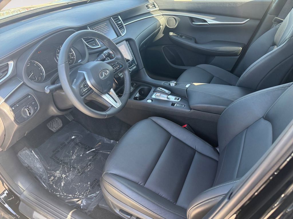 Used 2025 INFINITI QX50 Pure image 17