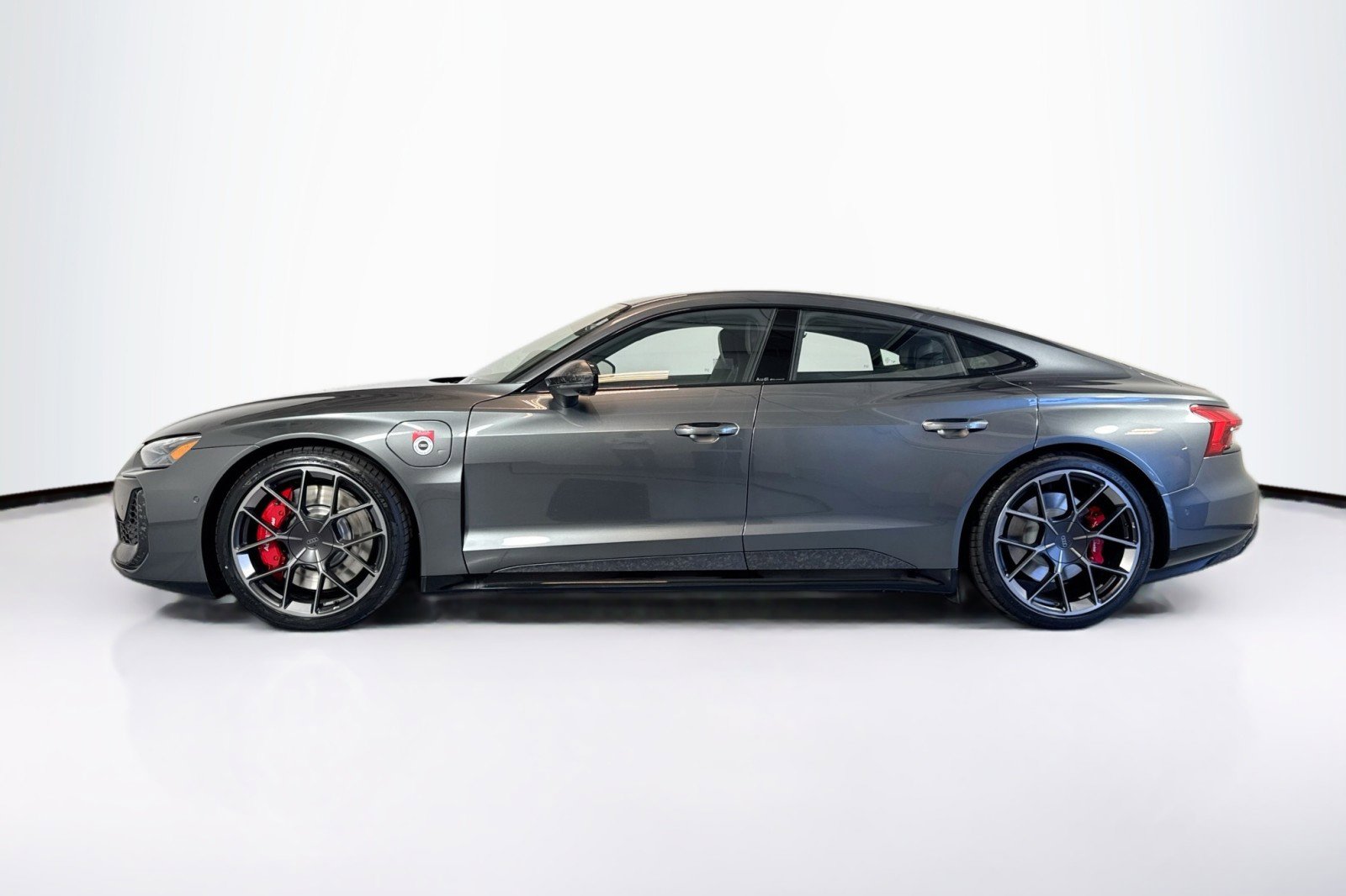 New 2026 Audi RS e-tron GT performance AWD/4WD image 8