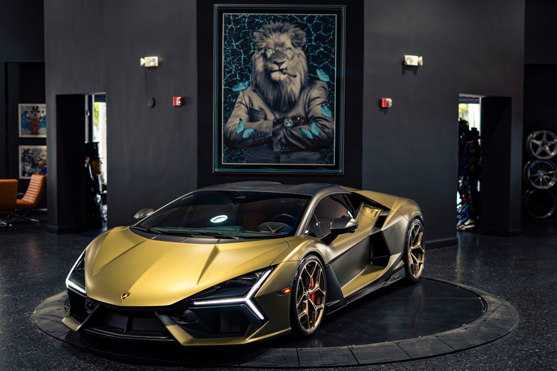 Used 2025 Lamborghini Revuelto AWD/4WD image 53