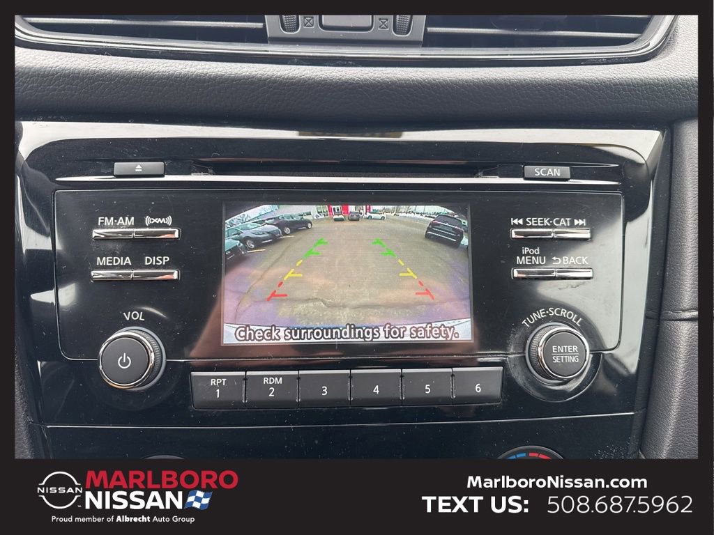 Certified 2017 Nissan Rogue S image 24