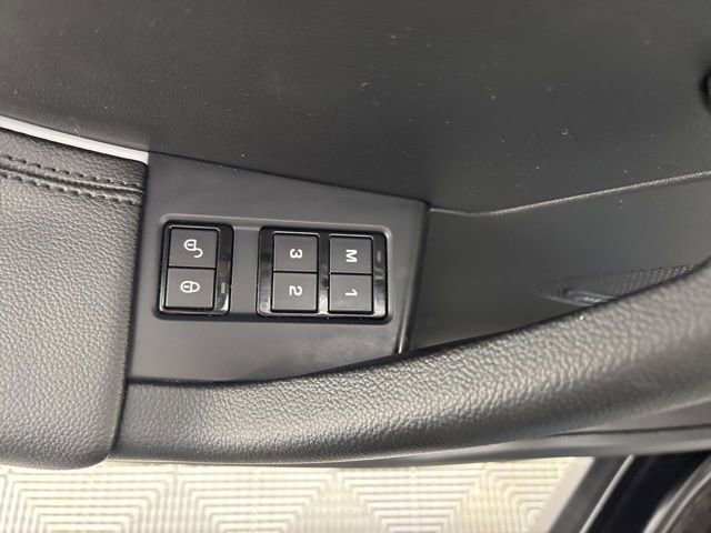 Used 2019 Jaguar F-PACE Premium AWD/4WD image 13