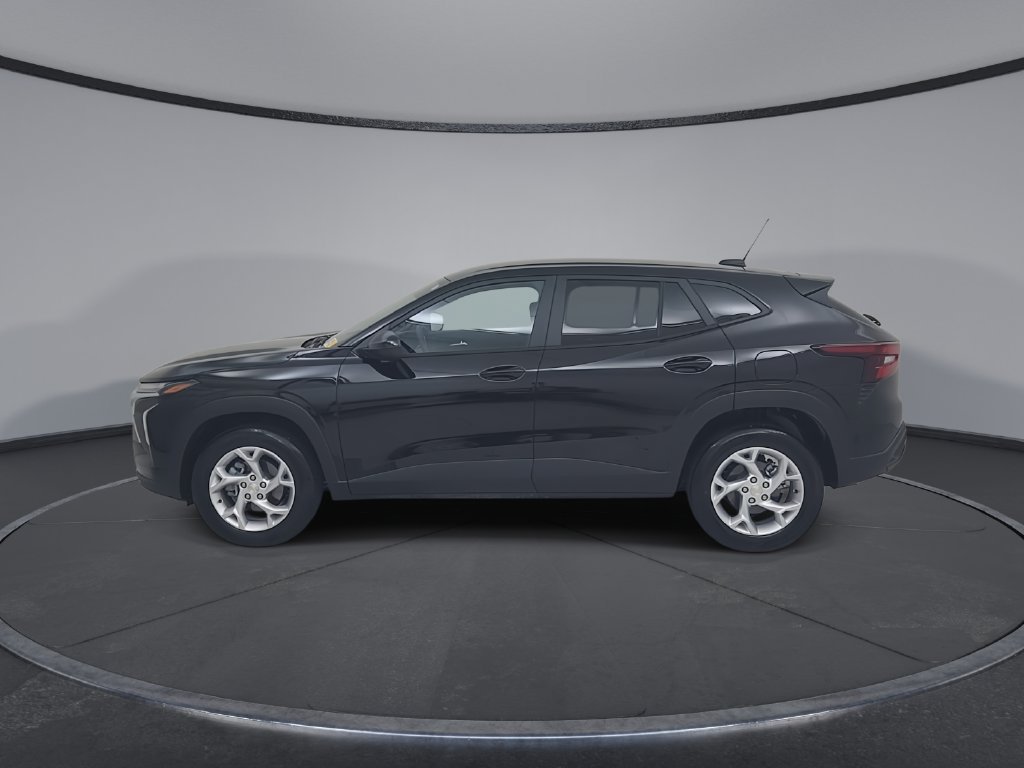 Used 2026 Chevrolet Trax LS w/ LS Convenience Package FWD image 9